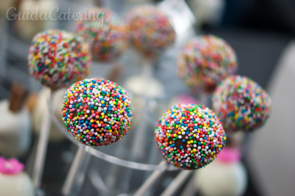Cake pops: dolci di design per il catering